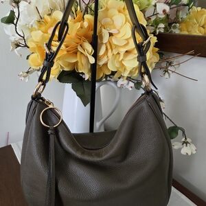 Coach Sutton Hobo Color: Moss Olive Green